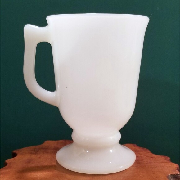 Walt Disney World Walt Disney Productions Milk Glass Dad Mug Pedestal Base - Picture 3 of 3